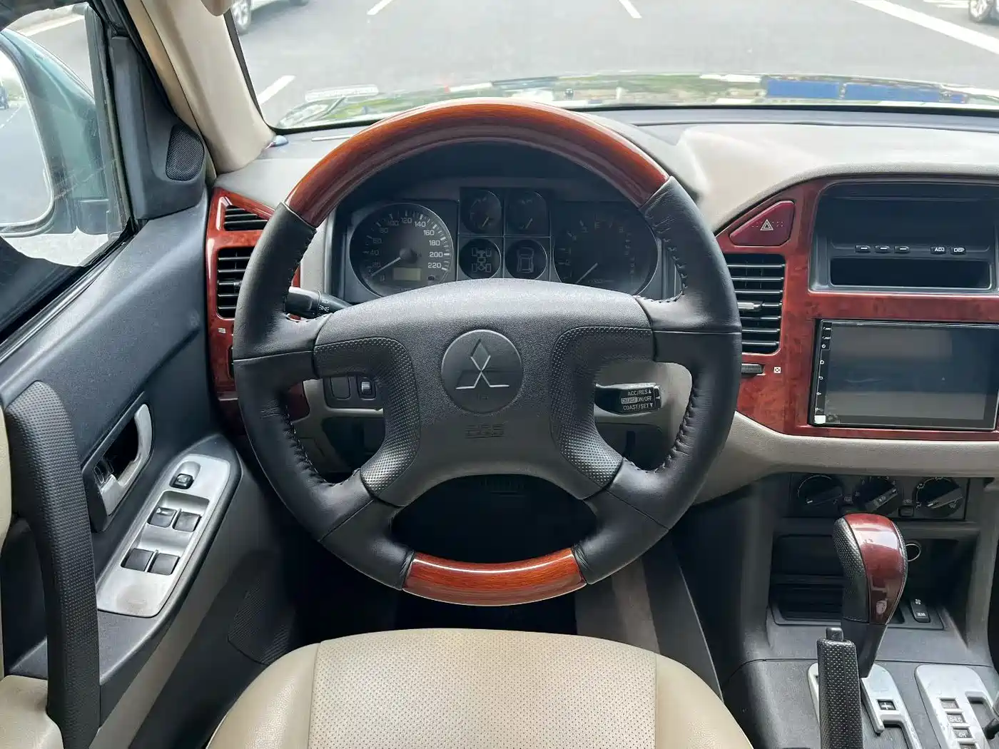 Mitsubishi Pajero 2008 V73 3.0L AT GLS фото 9