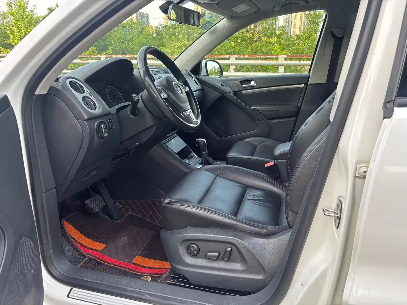 Volkswagen Tiguan 2015 1.8TSI Automatic 2WD Comfortline фото 4