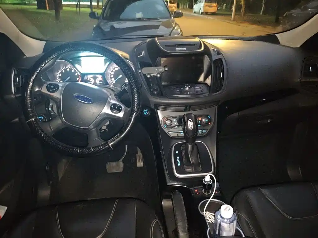 Фото 6 - Ford Kuga