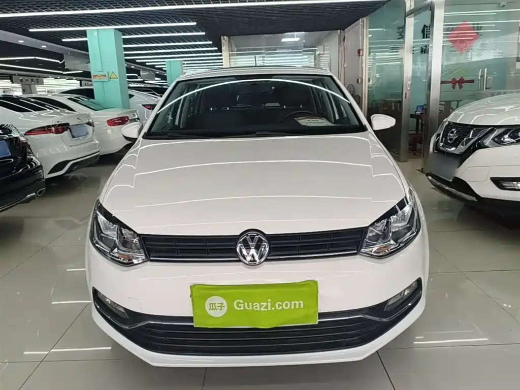 Volkswagen Polo 2016 1.6L Automatic Comfort фото 3