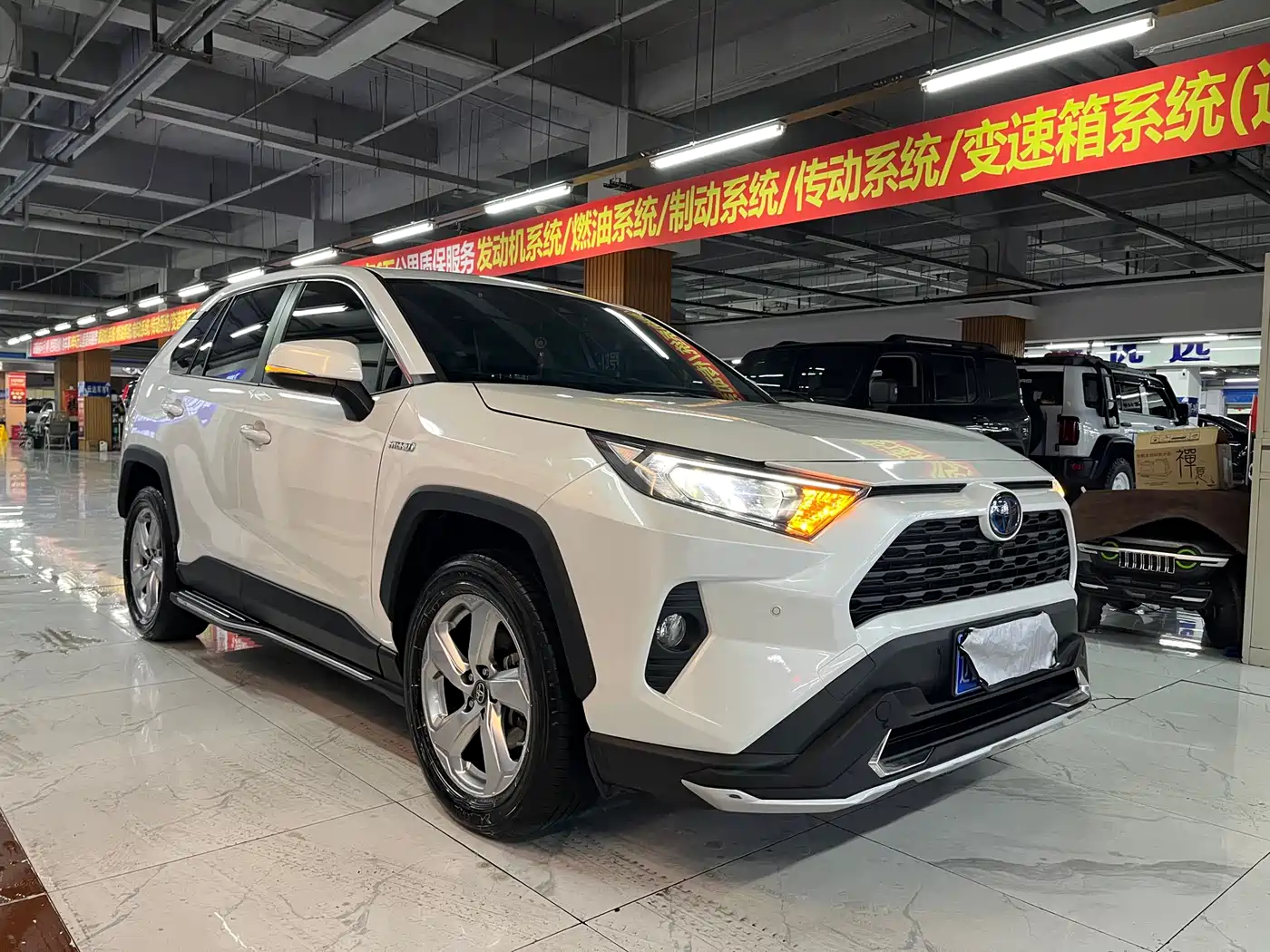 Toyota RAV4 Rongfang 2020 Hybrid 2.5L E-CVT 2WD Elite Edition фото 6