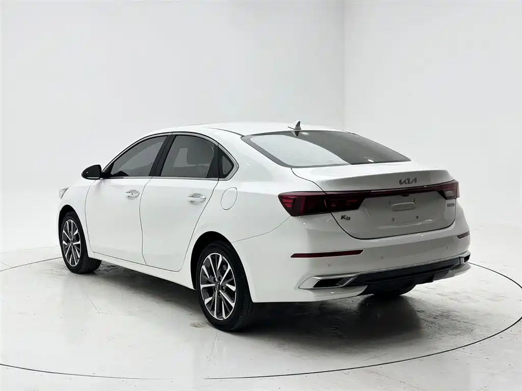 Kia K3 2021 Facelift 1.5L CVT Fashion Edition фото 4