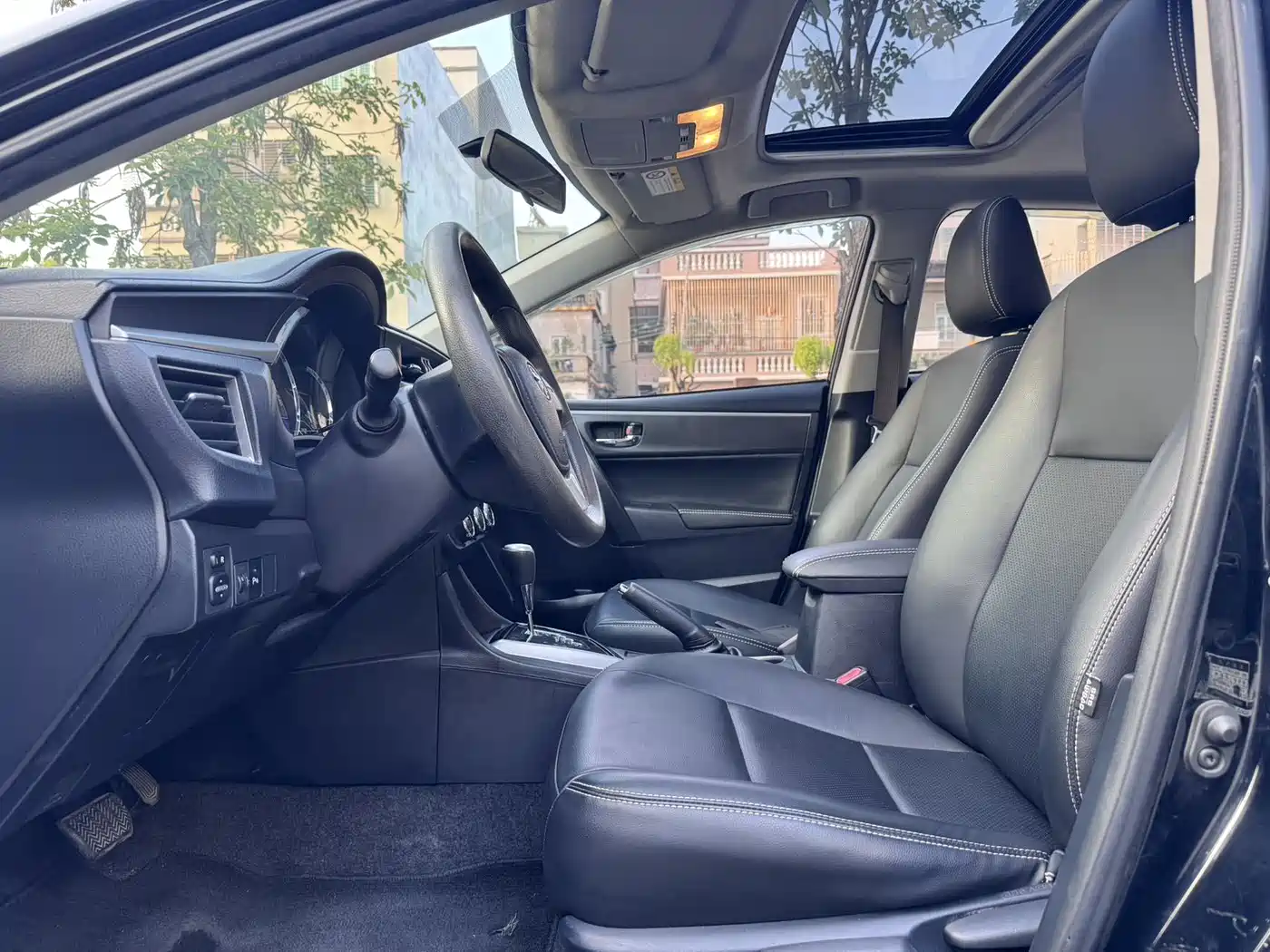 Toyota Levin 2014 1.6G CVT Elite Edition фото 7