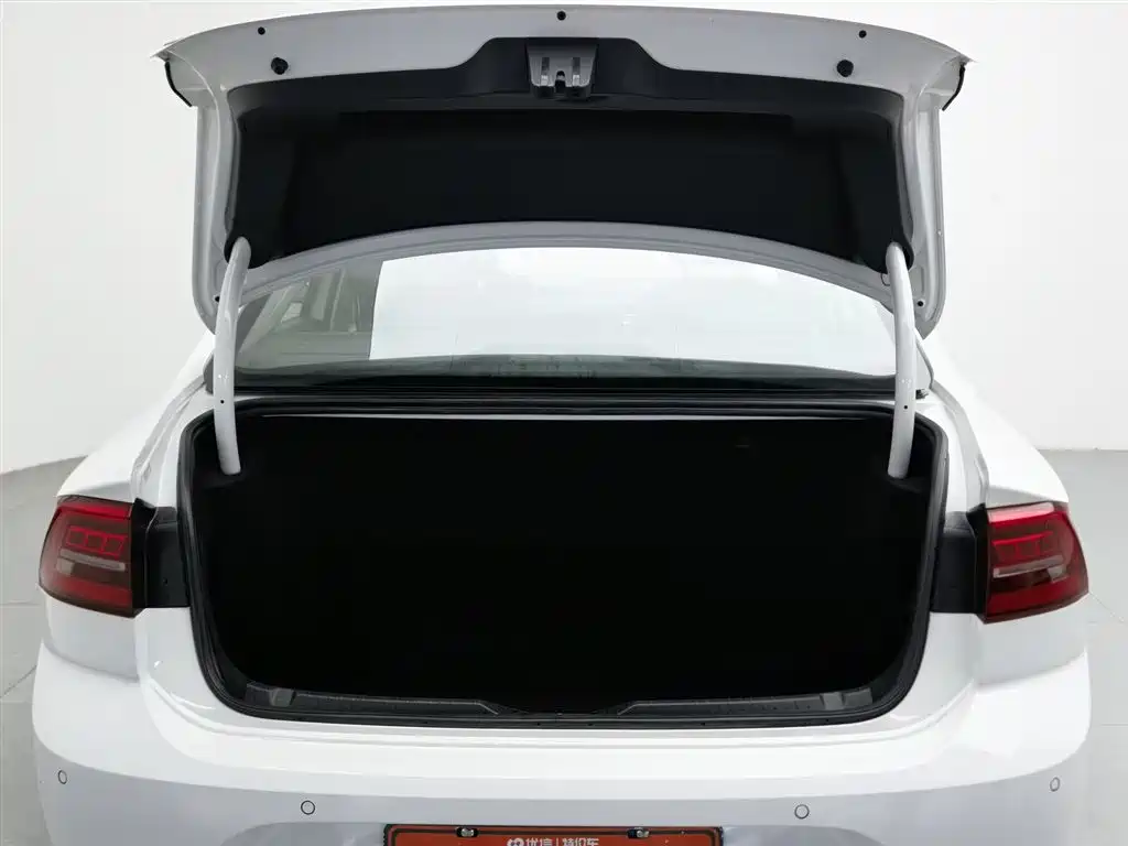Volkswagen Lamando 2019 230TSI DSG Trend Edition China V фото 16