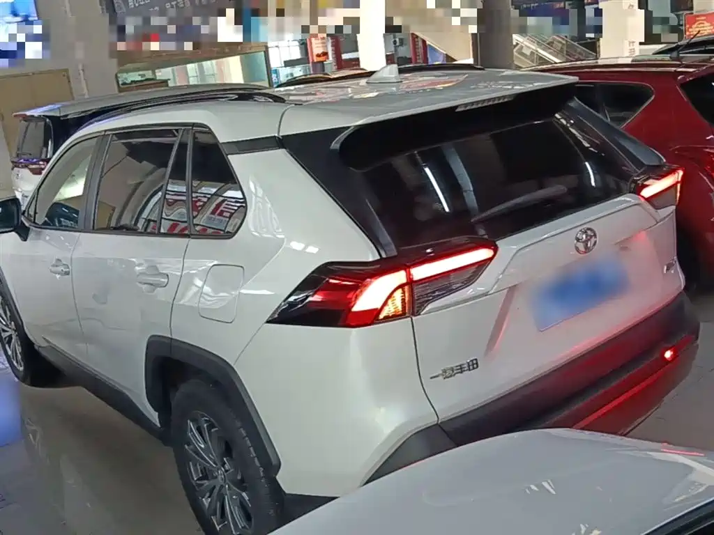 Toyota RAV4 Rongfang 2023 2.0L CVT FWD Style Plus Edition фото 5