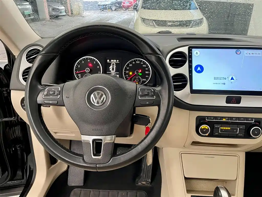 Volkswagen Tiguan 2012 1.8TSI Automatic 2WD Elite Edition фото 13