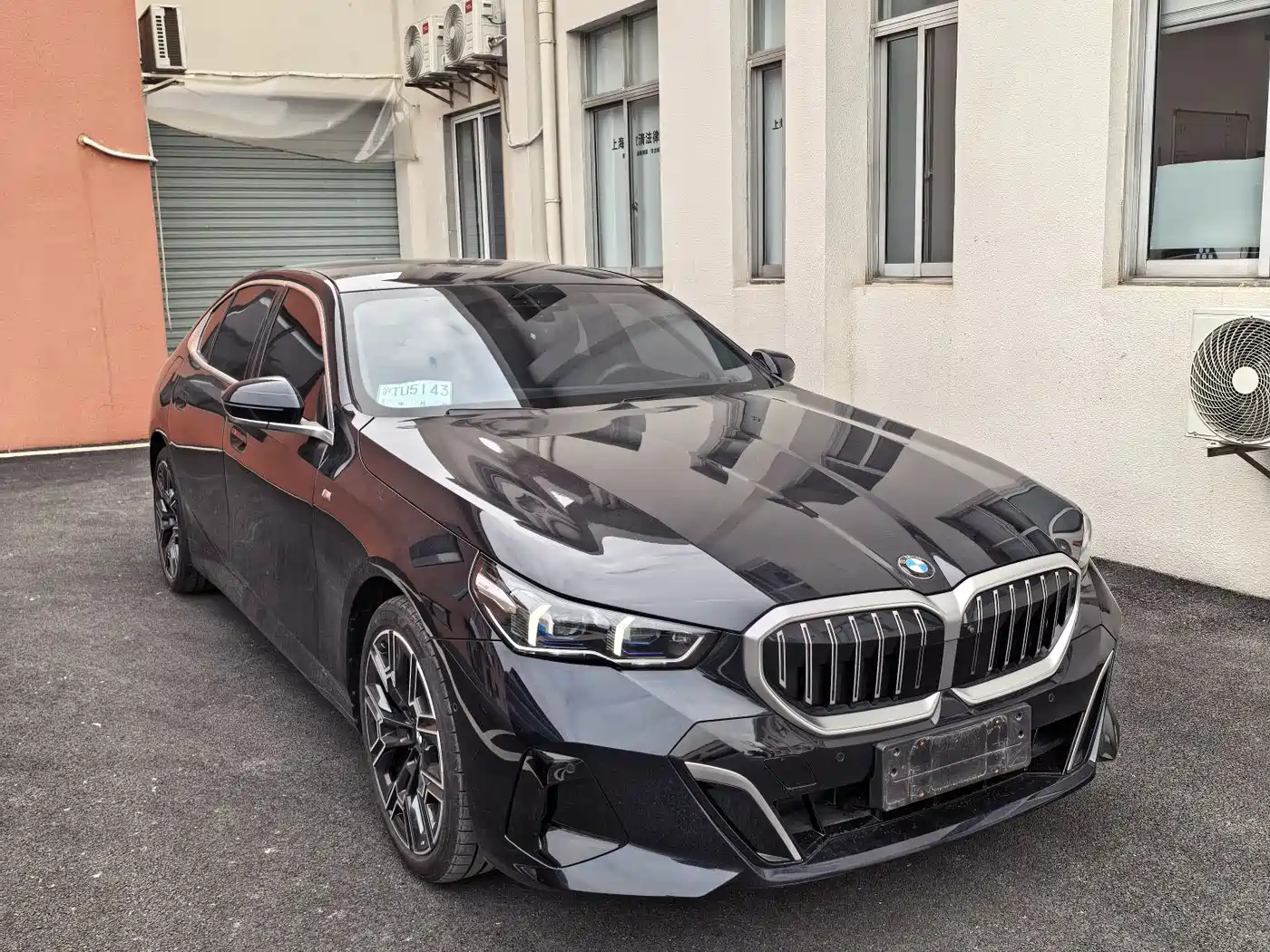 BMW 5 Series 2024 530Li Premium M Sport Package фото 2
