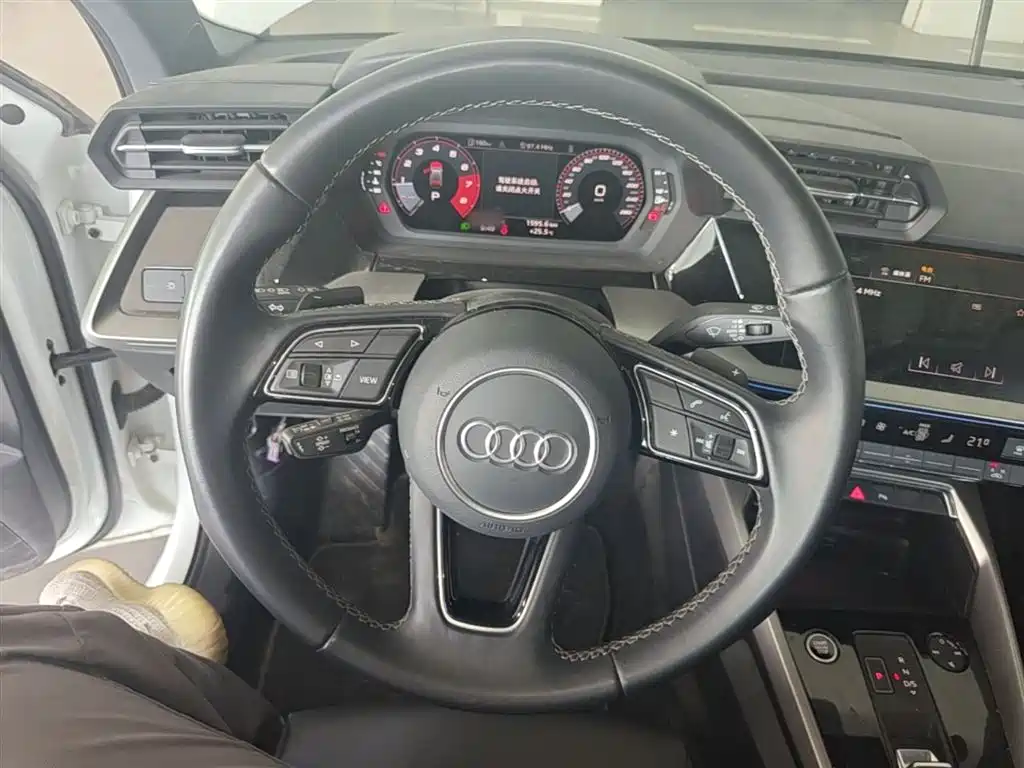Audi A3 2024 Model A3L Limousine 35 TFSI Fashion Sport фото 17