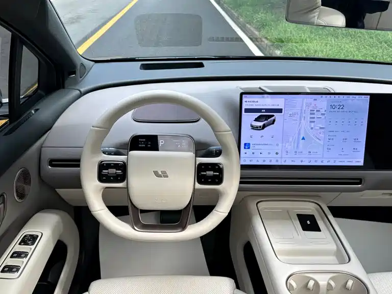 Li Auto i6 2026 2025 2WD Base Model