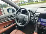 Фото 10 - Honda UR-V