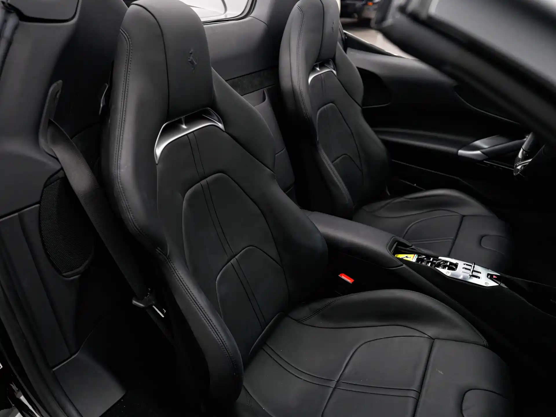 صورة 14 - Ferrari SF90