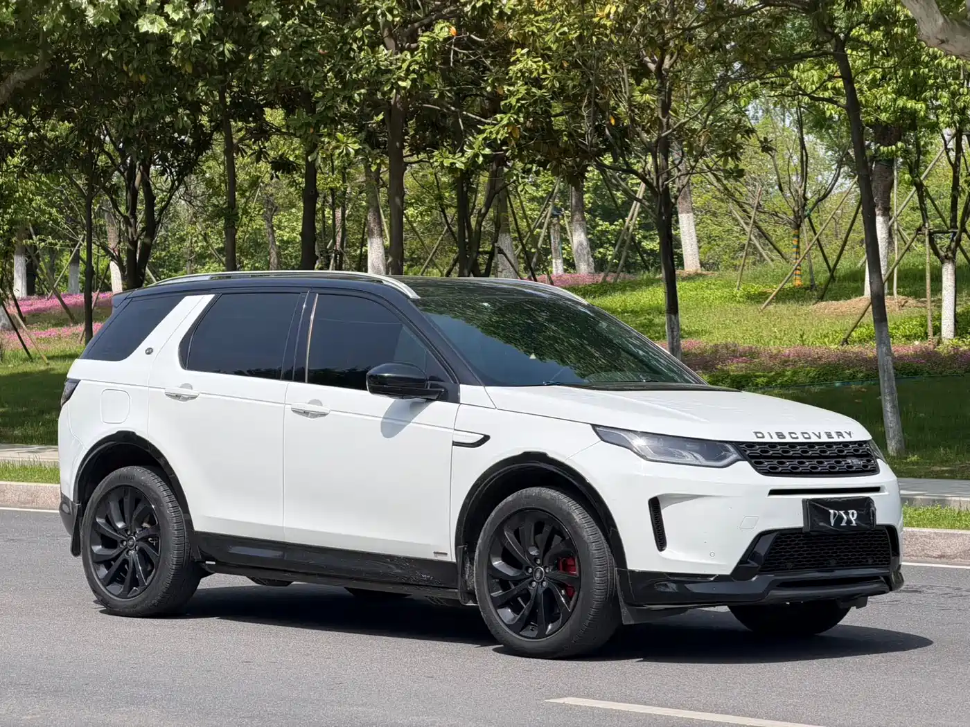 Land Rover Discovery Sport 2020 249PS R-Dynamic Performance фото 3