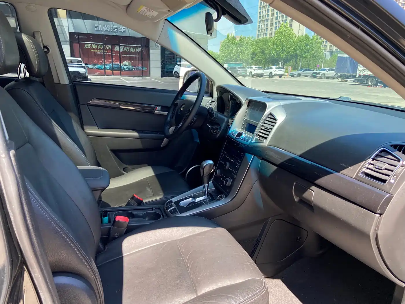 Chevrolet Captiva 2013 2.4L 2WD Urban Edition 7-seater фото 18