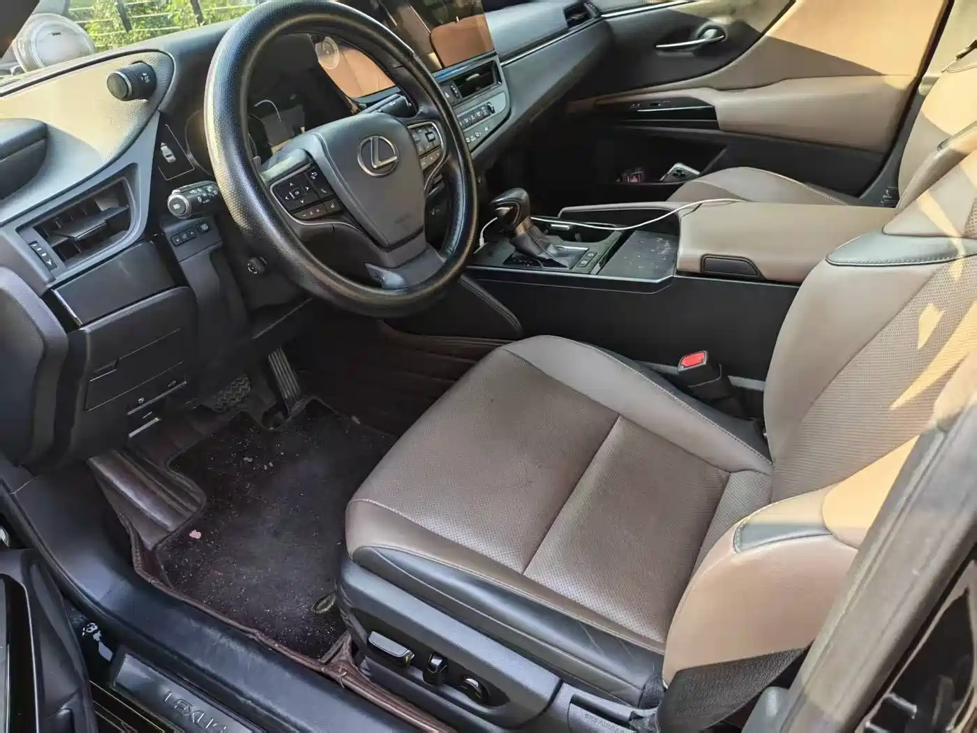 Lexus ES 2023 200 Excellence Edition фото 6