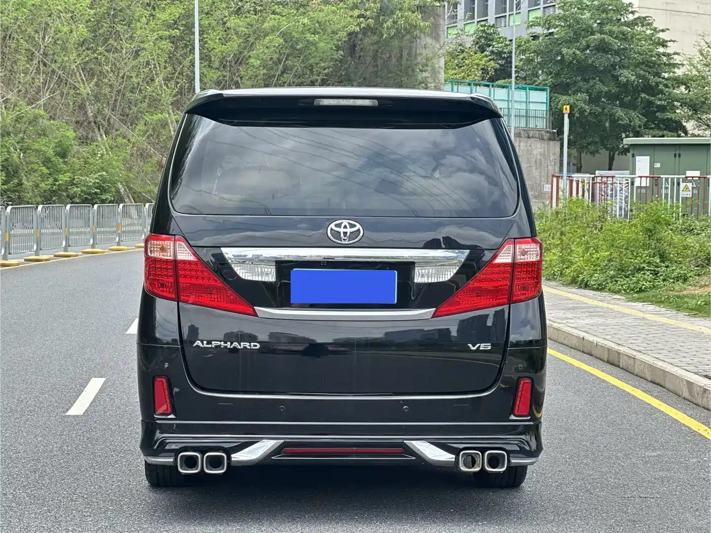 Toyota Alphard 2011 3.5L Luxury Edition фото 9
