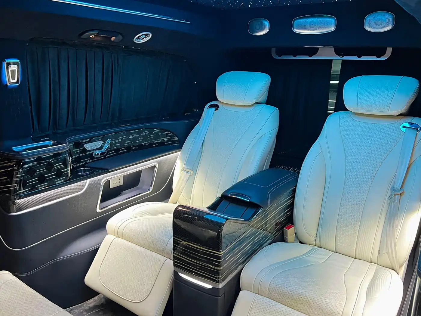 Mercedes-Benz V-Class 2022 V 260 L Long Wheelbase Luxury Edition фото 14