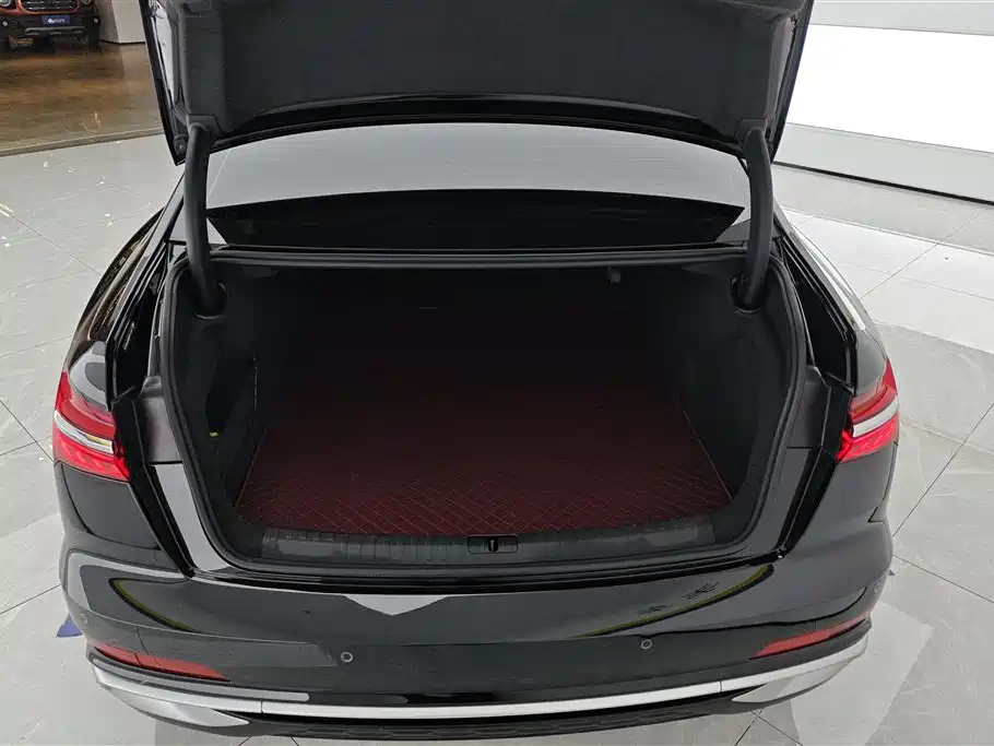 Audi A6L 2023 Facelift 40 TFSI Luxury Dynamic фото 4
