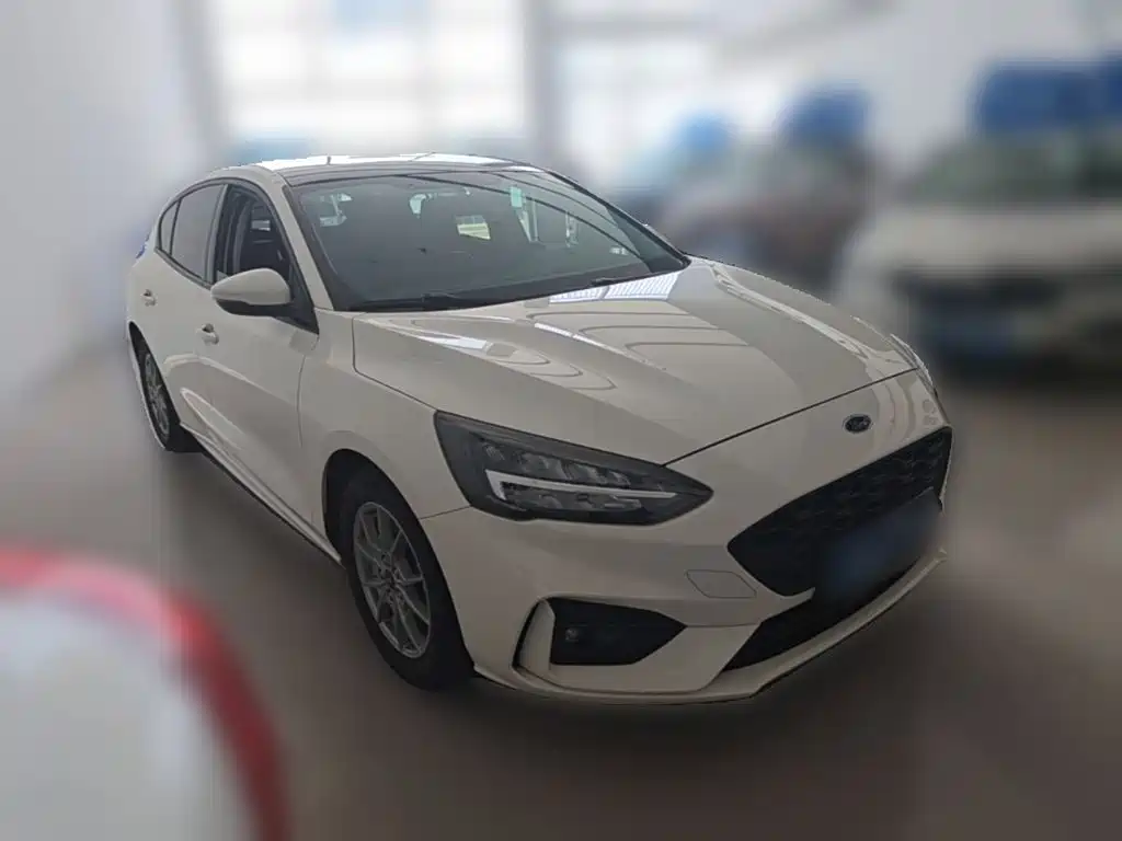 Фото 6 - Ford Focus