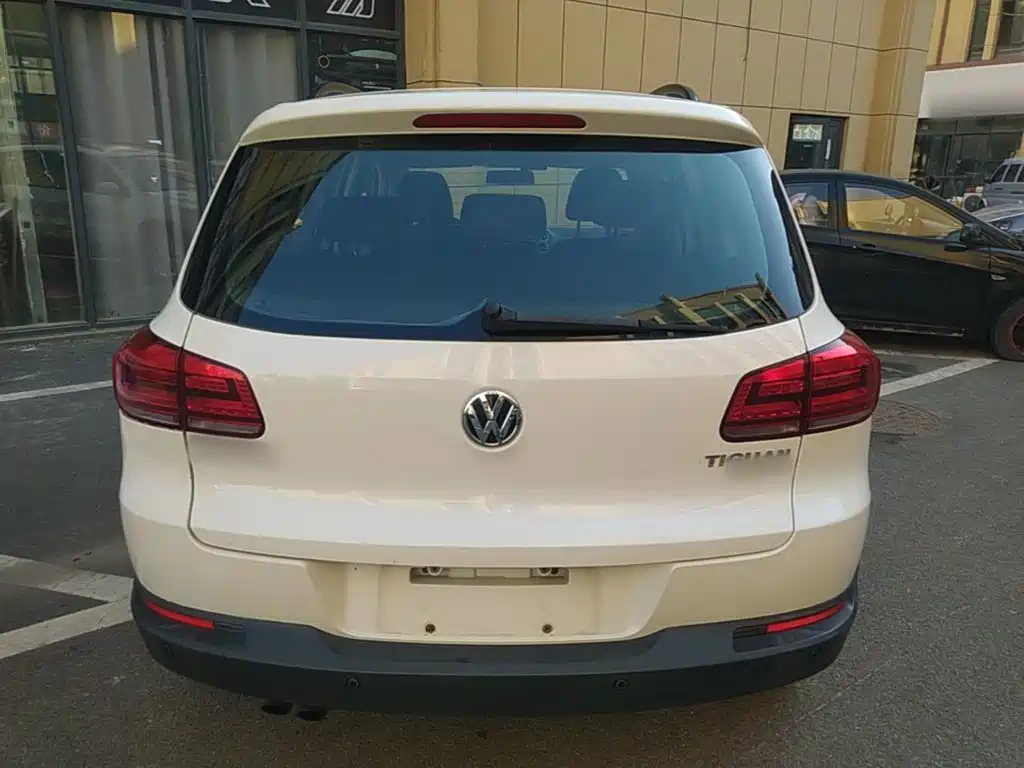 صورة 6 - Volkswagen Tiguan
