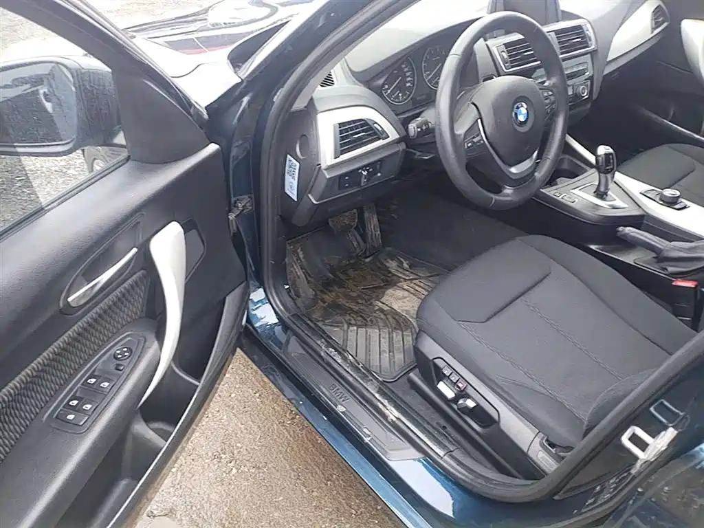 BMW 1 Series (Import) 2015 120i Leading фото 16