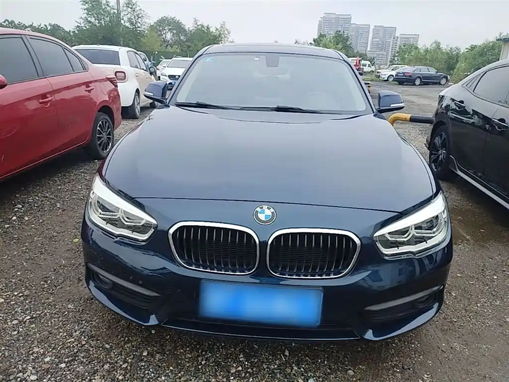 BMW 1 Series (Import) 2015 120i Leading фото 3