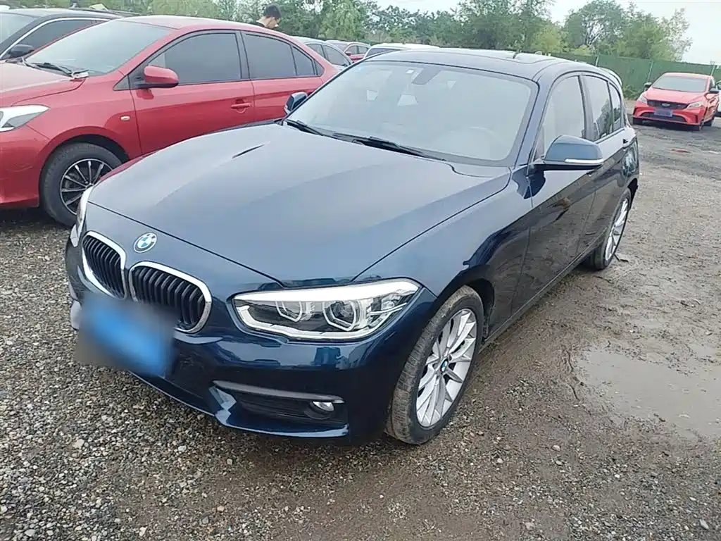 BMW 1 Series (Import) 2015 120i Leading фото 2