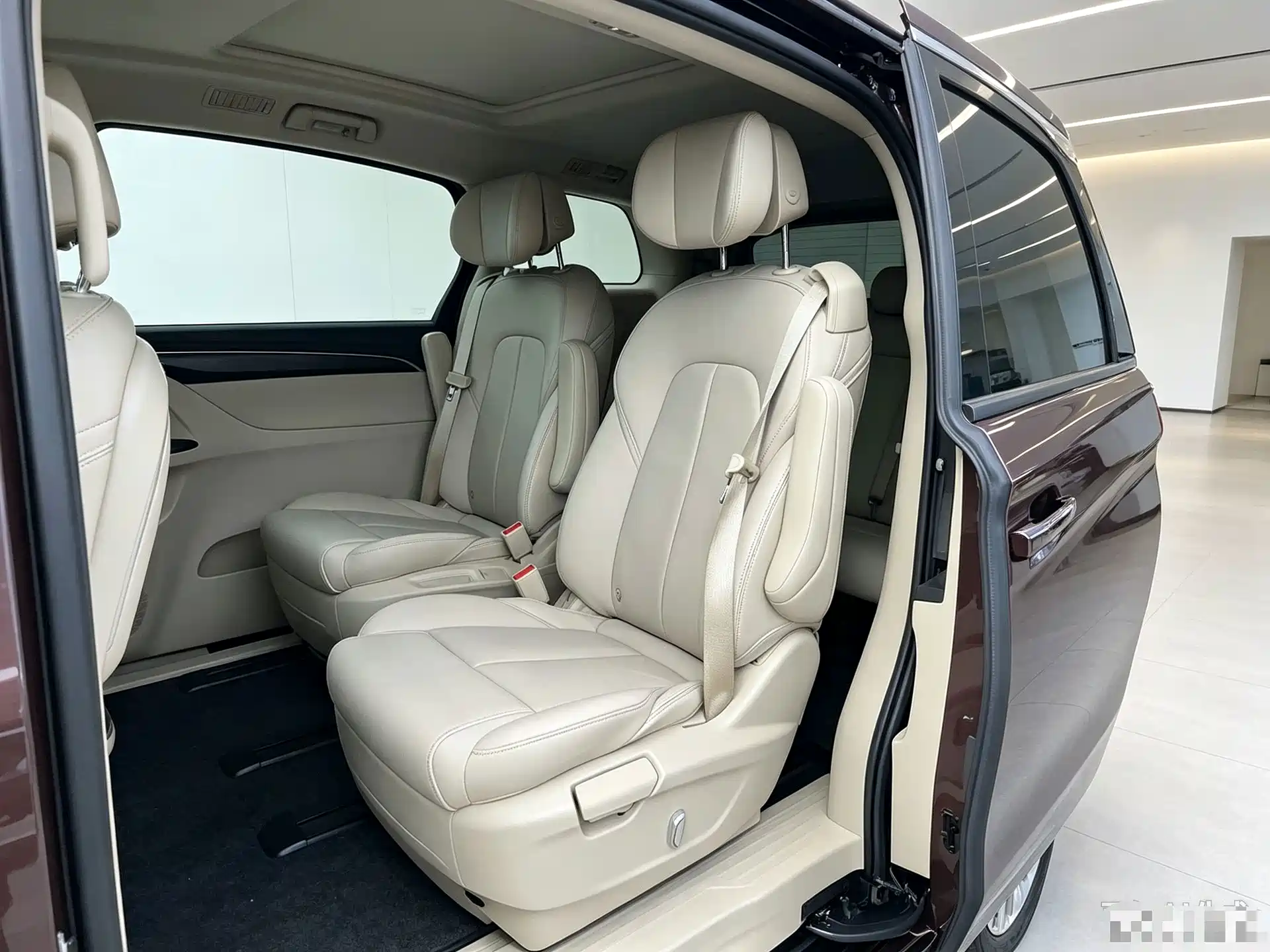 Фото 11 - Buick GL8