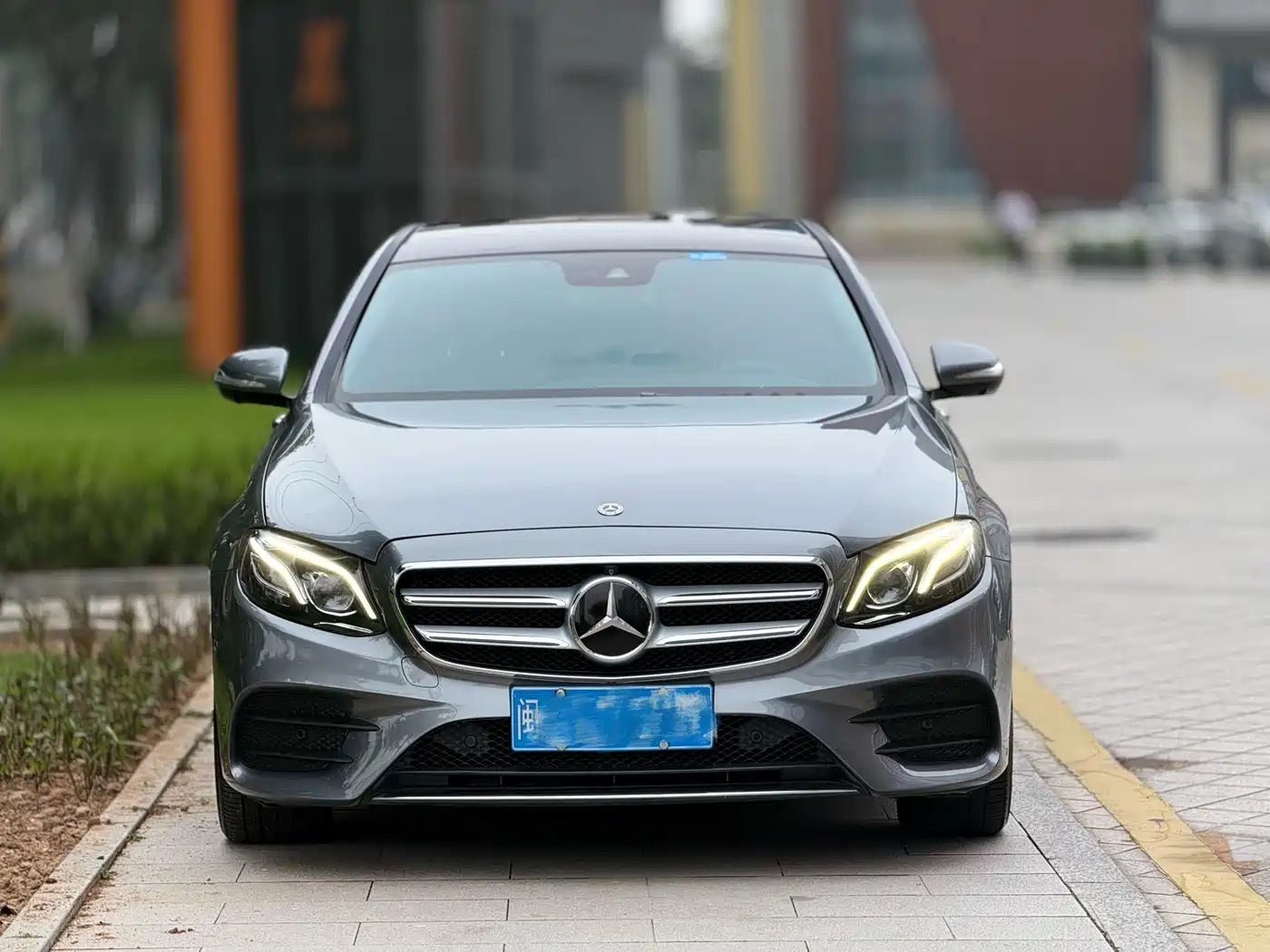 Mercedes-Benz E-Class 2017 E 300 L Sport Luxury фото 2