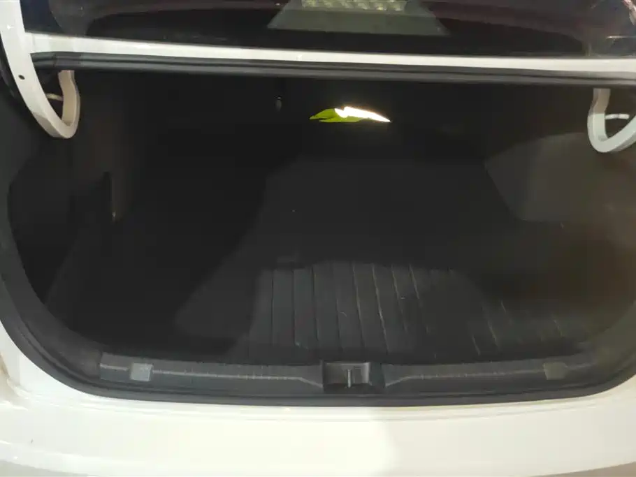 Volkswagen Bora 2019 1.5L Automatic Comfort Type фото 4