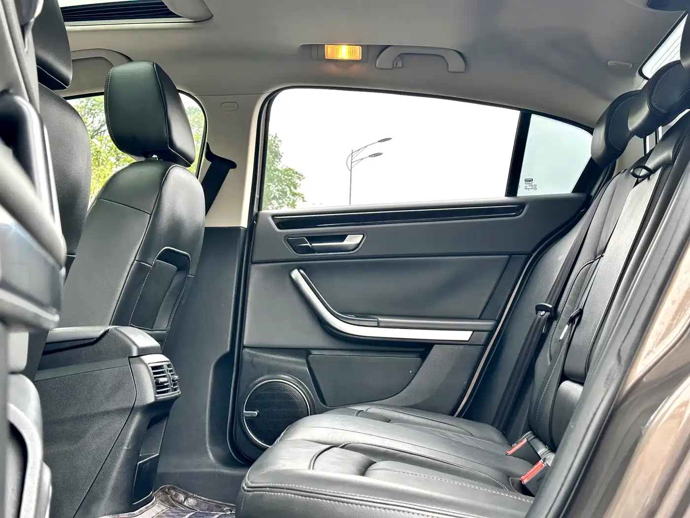 Qoros 3 2015 2014 Model Sedan 1.6T Automatic Premium