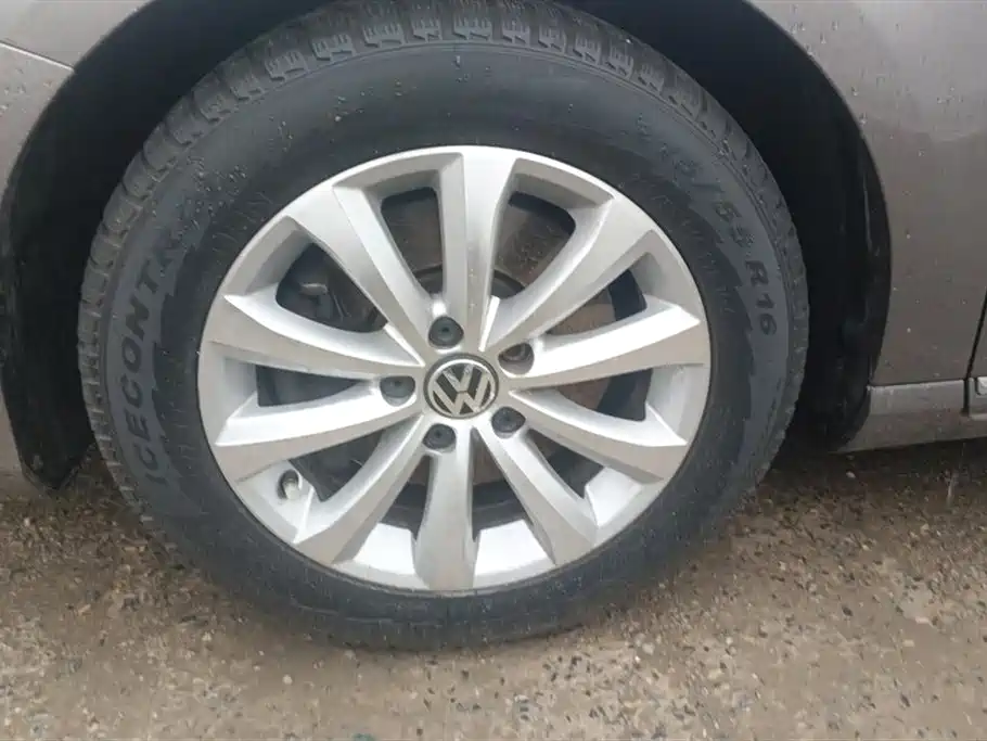 Volkswagen Magotan 2012 Facelift 1.8TSI Leading фото 6
