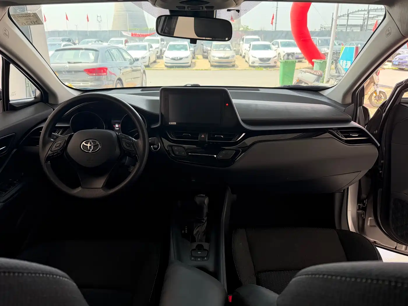 Toyota IZOA 2021 2.0L Yixiang Edition фото 12