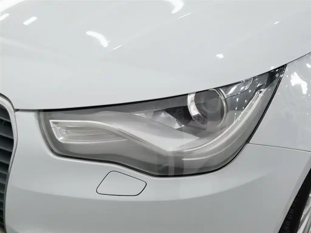 Audi A1 2014 30 TFSI Sportback Comfort фото 7