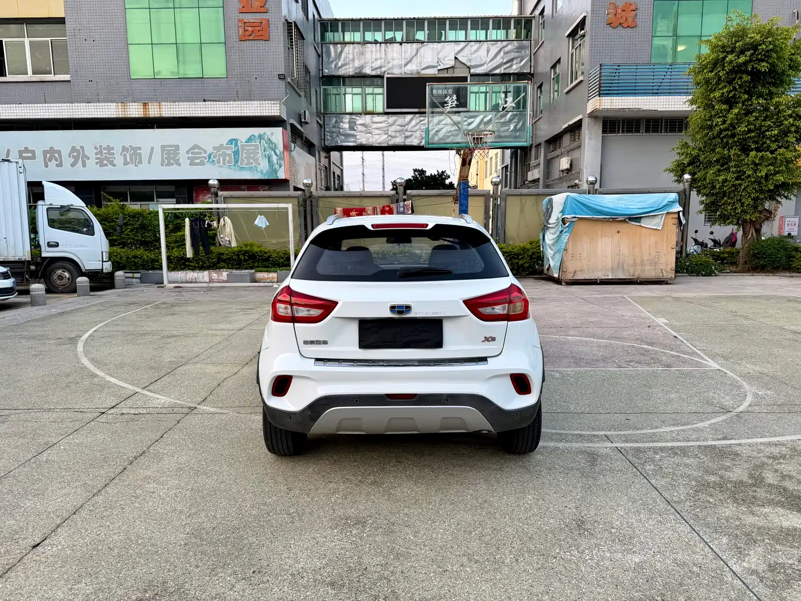 Фото 4 - Geely Vision X3