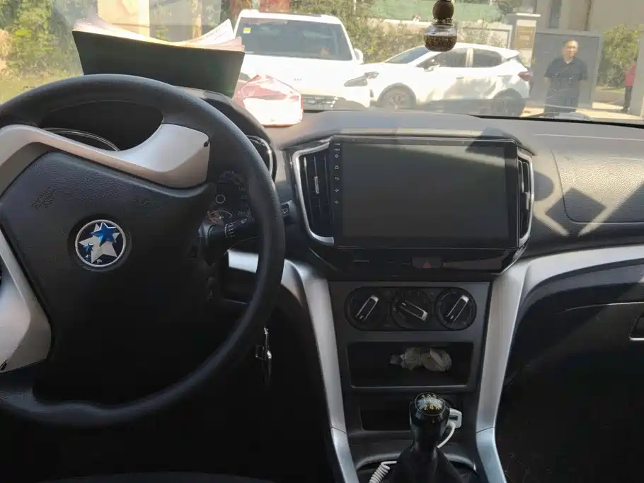 Venucia T70 2016 2016 1.6L Manual Rui Xing Edition