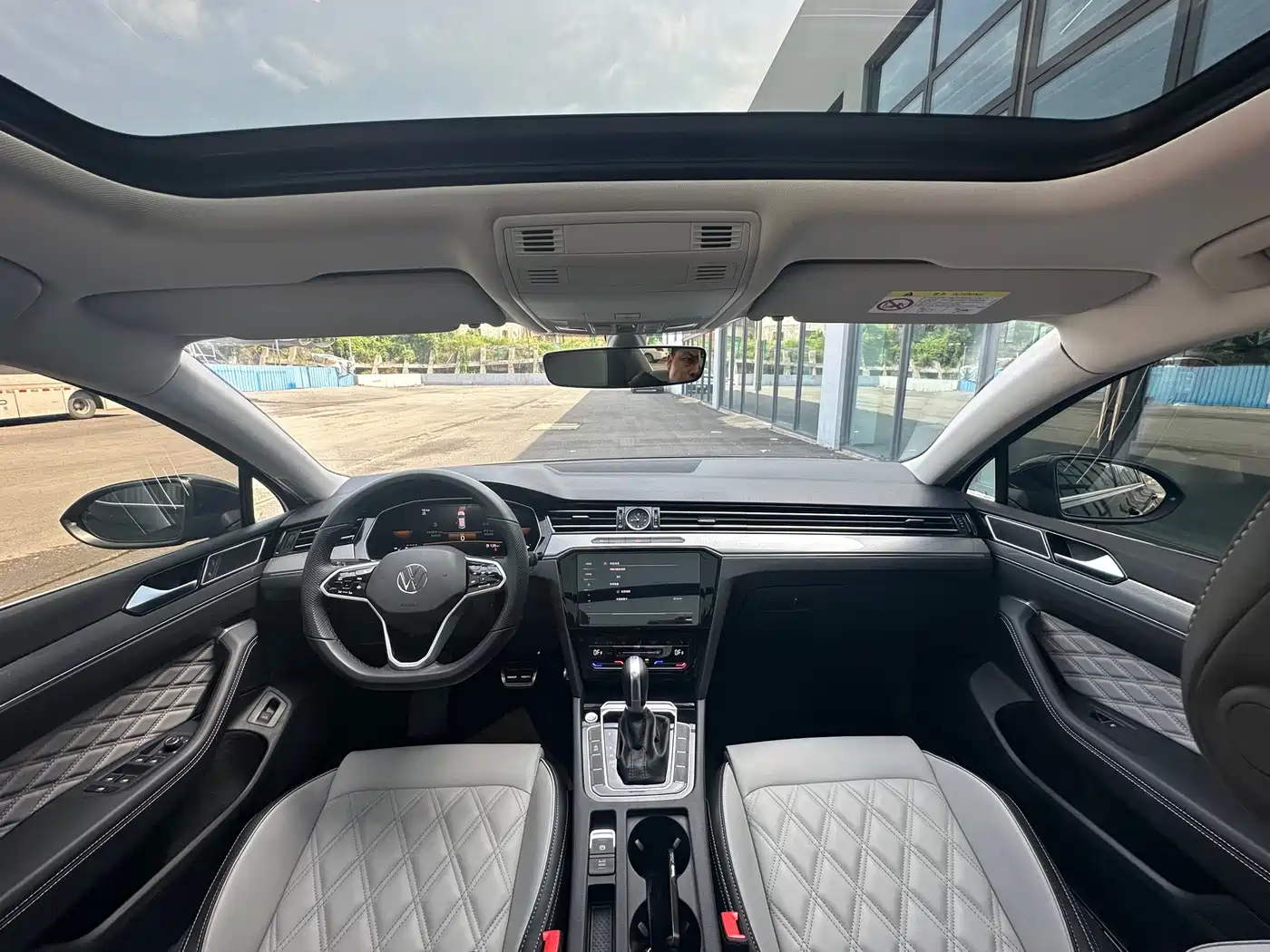 Volkswagen Magotan 2025 Model Public Edition 280TSI DSG Luxury фото 5