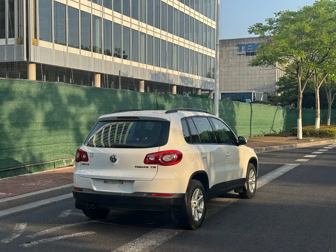 Volkswagen Tiguan 2012 1.8TSI Automatic 2WD Trend Edition фото 4