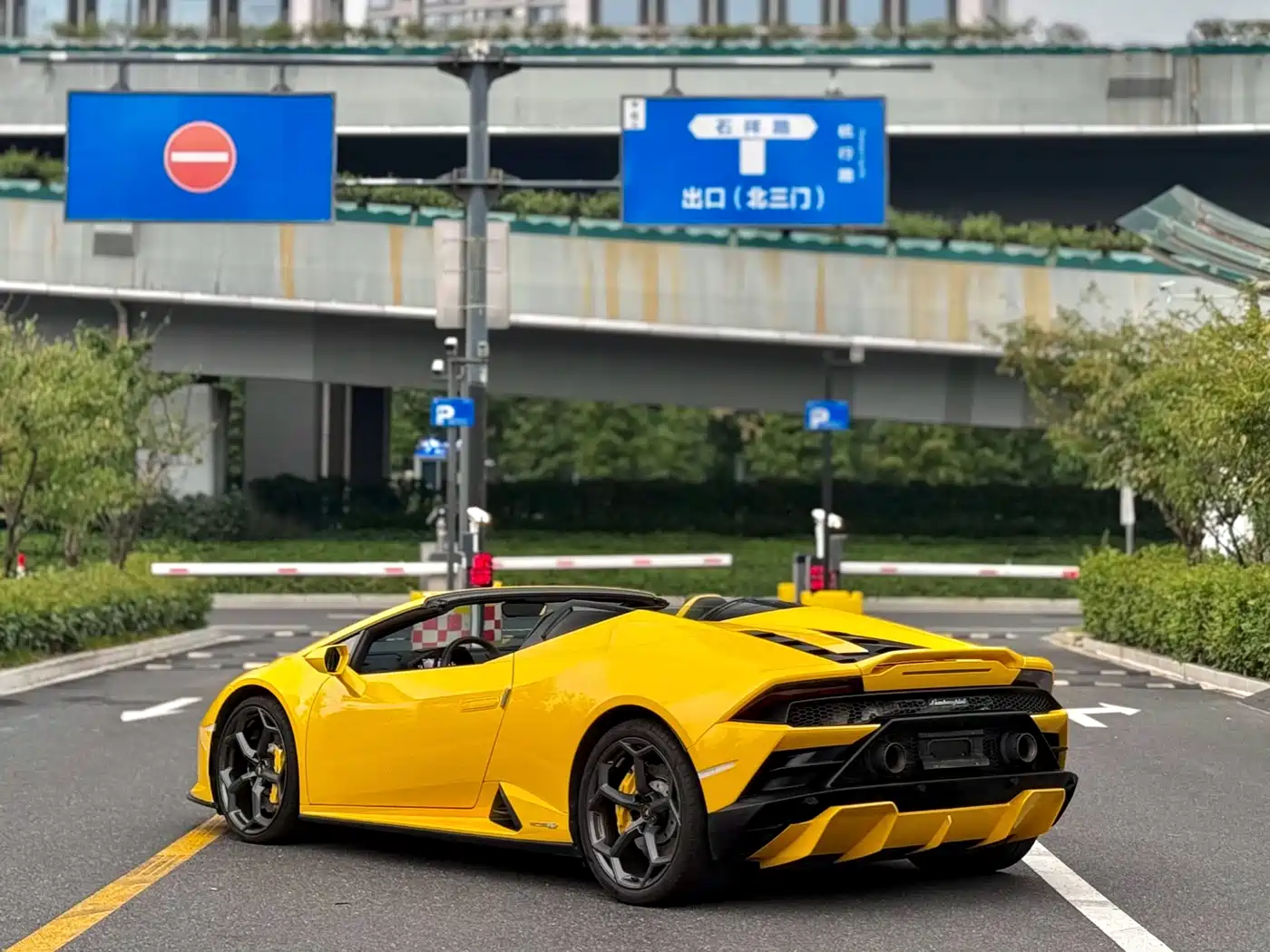 Lamborghini Huracán 2023 2020 Huracán EVO RWD Spyder