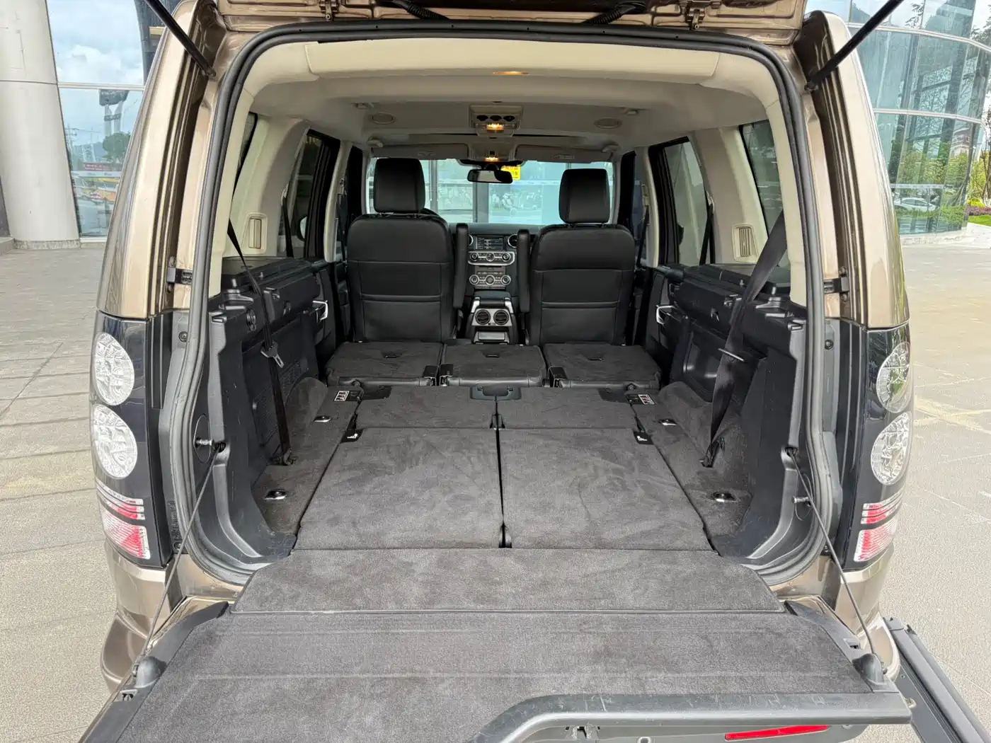 Фото 17 - Land Rover Discovery