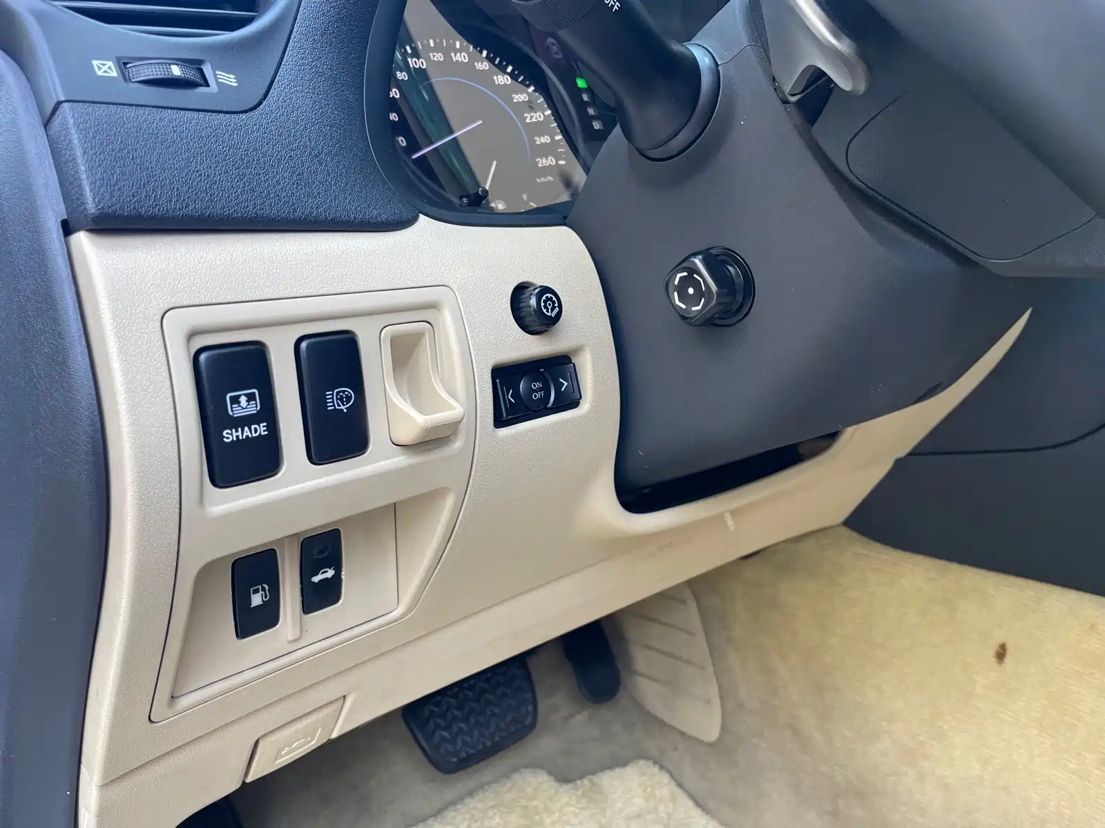 Фото 9 - Lexus IS