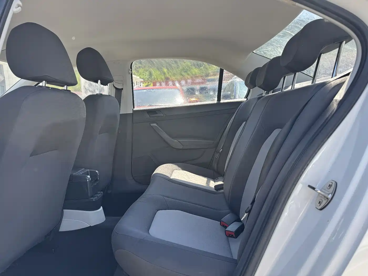 Škoda Rapid 2016 1.4L Manual Forward Edition фото 7