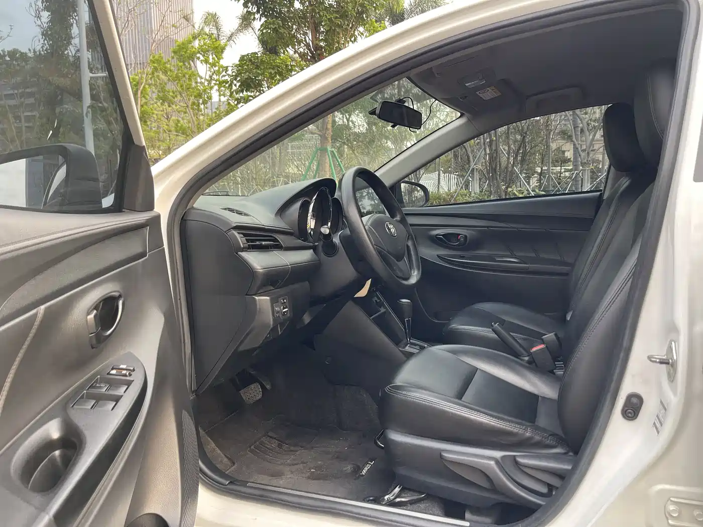 Toyota YARiS L Zhi Xuan 2020 1.5L CVT Leading Edition фото 4