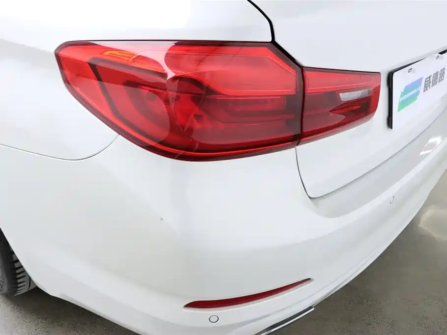BMW 5 Series 2018 528Li Launch Special Edition фото 34