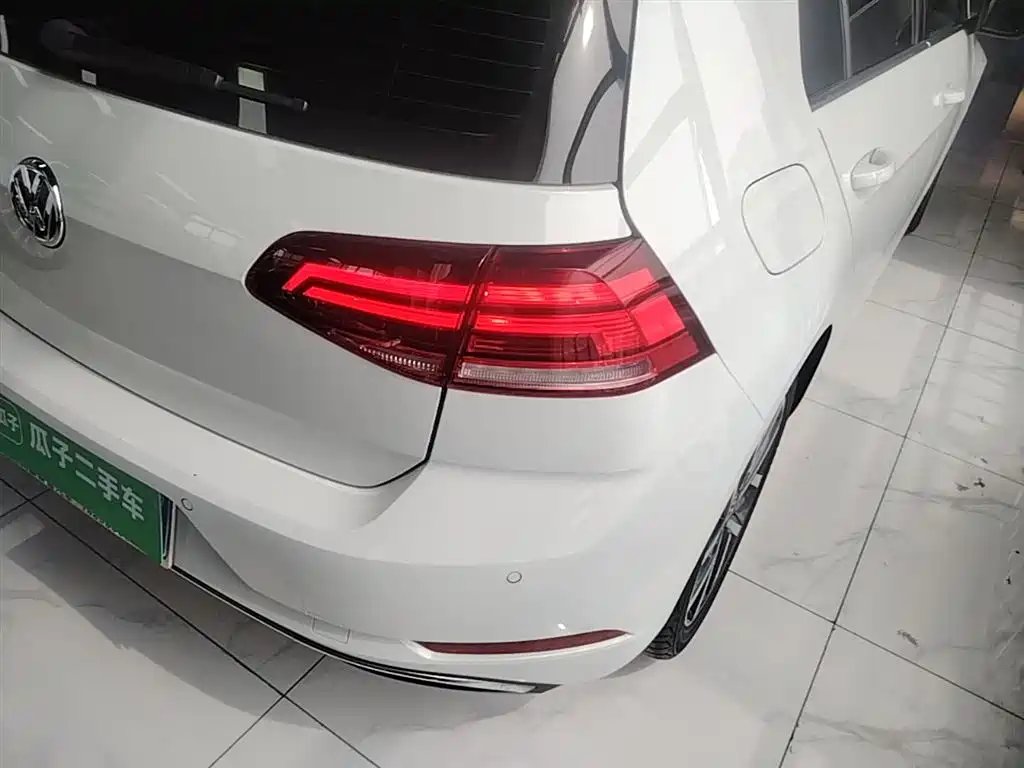 Volkswagen Golf 2020 Beloved Edition 280TSI DSG Comfort фото 8