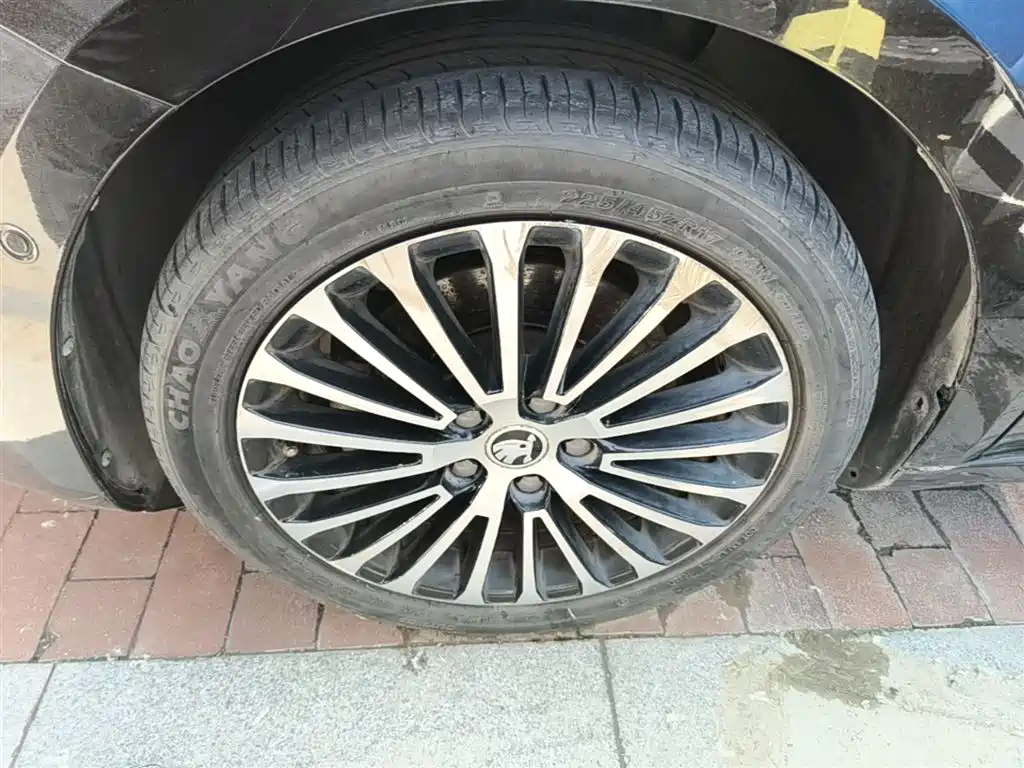 Škoda Superb 2013 2.0TSI DSG Executive Edition фото 23