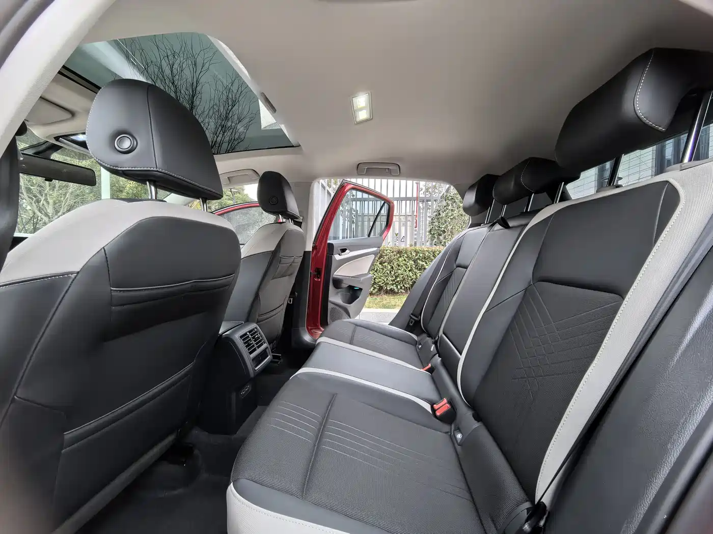 Volkswagen Golf 2021 280TSI DSG Pro Launch Edition фото 10