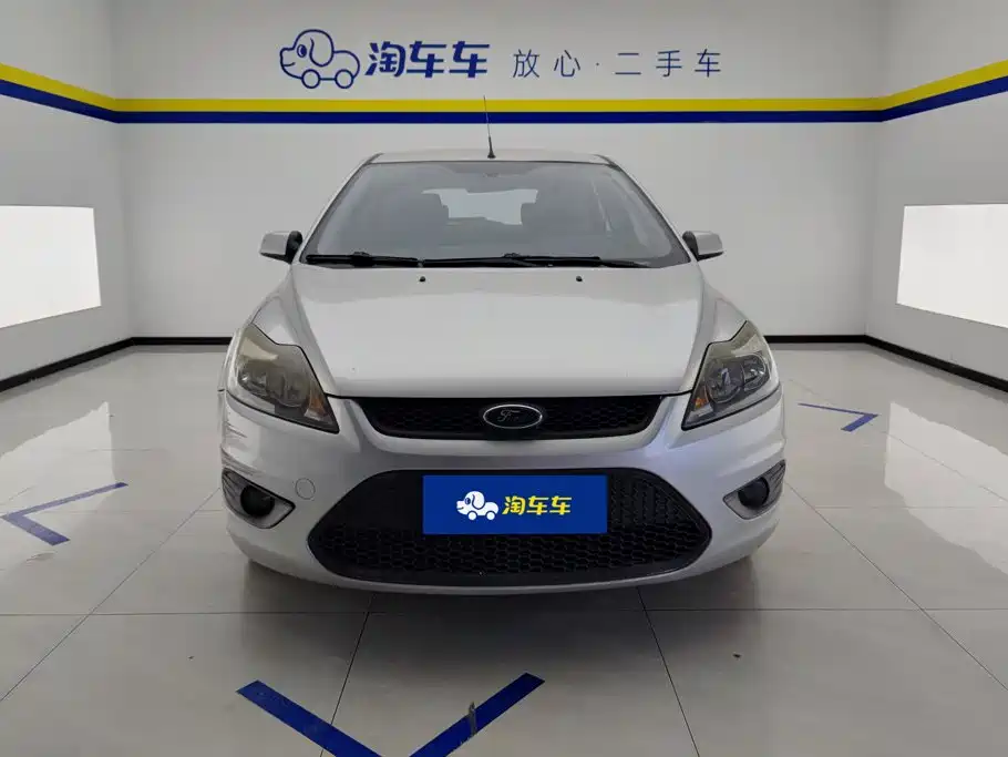 Фото 2 - Ford Focus