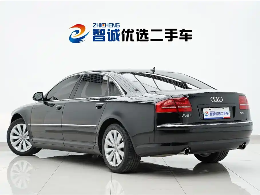 Фото 36 - Audi A8