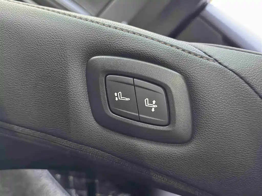 Toyota Camry 2019 2.0G Luxury Edition China VI фото 13