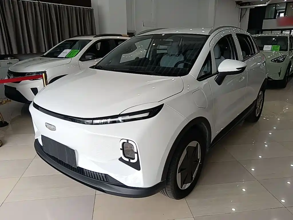 Фото 1 - Geely Geometry E Firefly